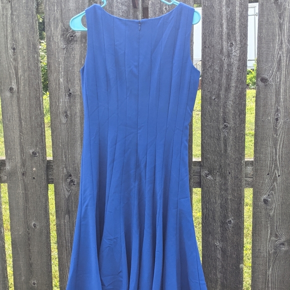 Calvin Klein sleeveless suit dress in blue - Picture 2 of 7